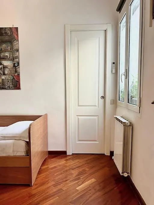 Room Ostiense 로마 홈스테이